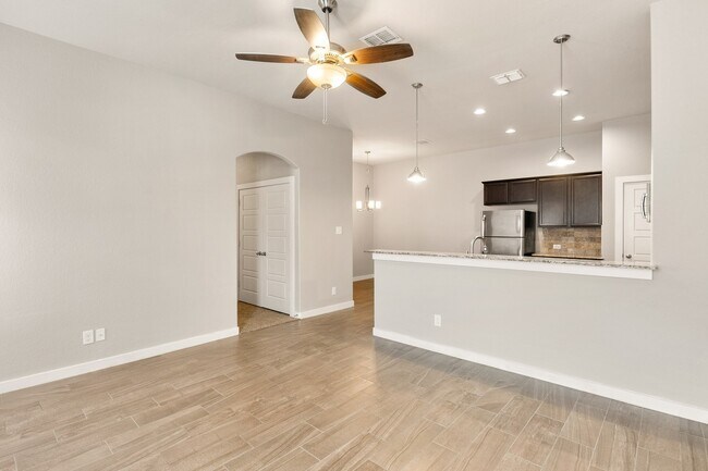 Foto del edificio - Beautiful 3 Bedroom Duplex Located in New Braunfels, Texas!