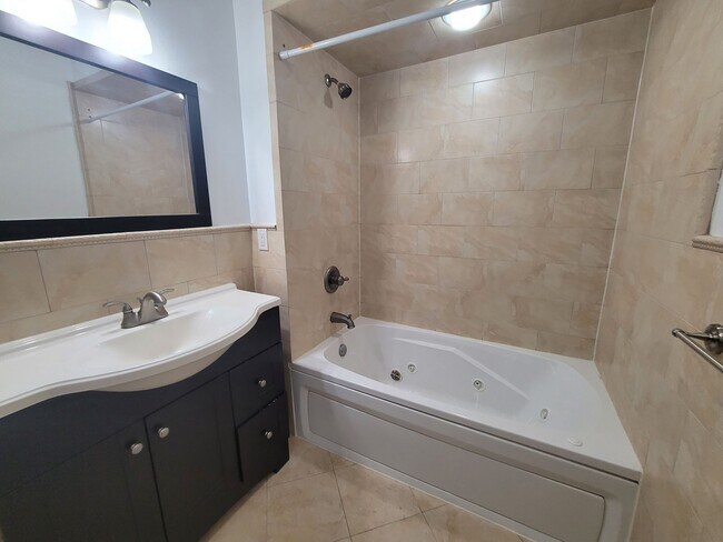 Foto del edificio - 6008 Hudson