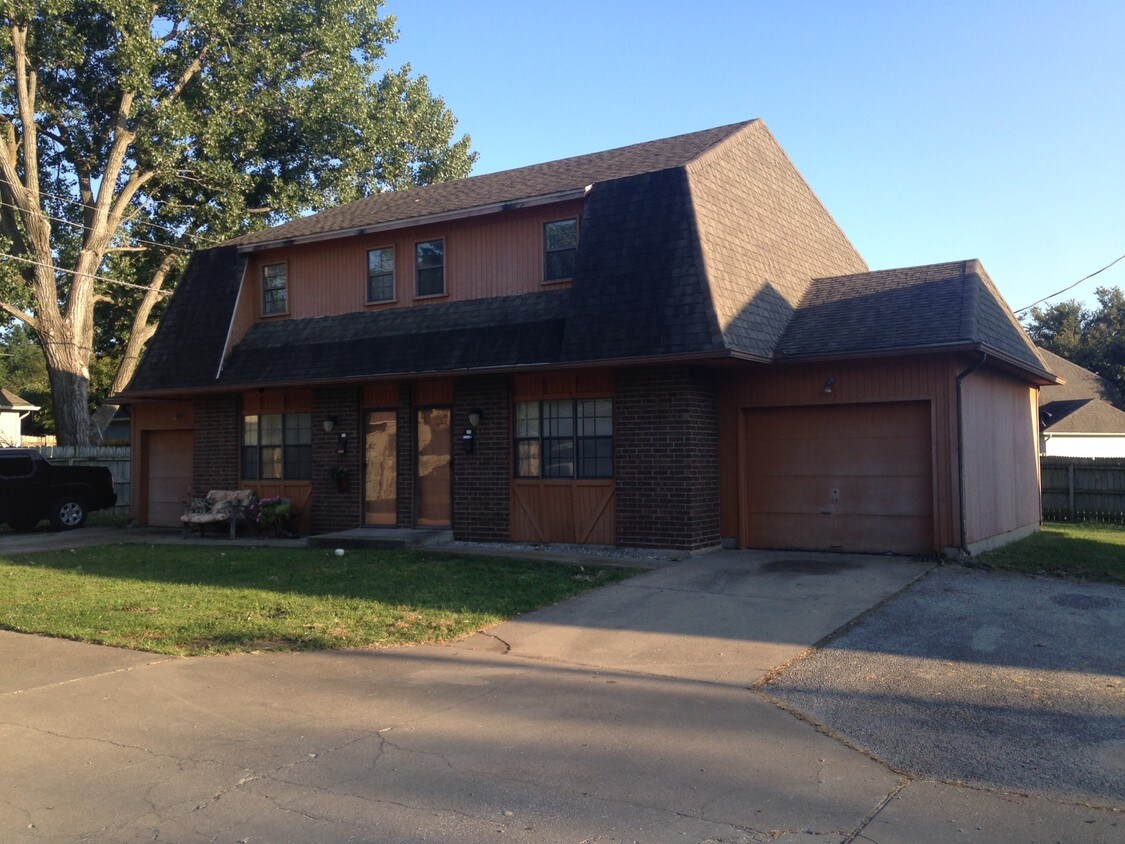 Foto principal - 1115 S St Louis Ave