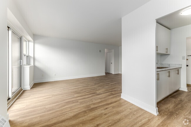 2BR, 1BA - 850SF - Kitchen/Living Room - Keele and Lawrence