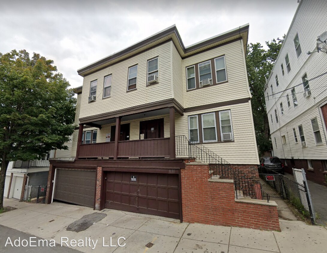Primary Photo - 88-90 Willow St