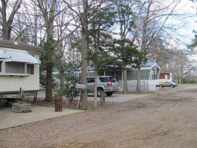 Building Photo - Canary Trailer Park