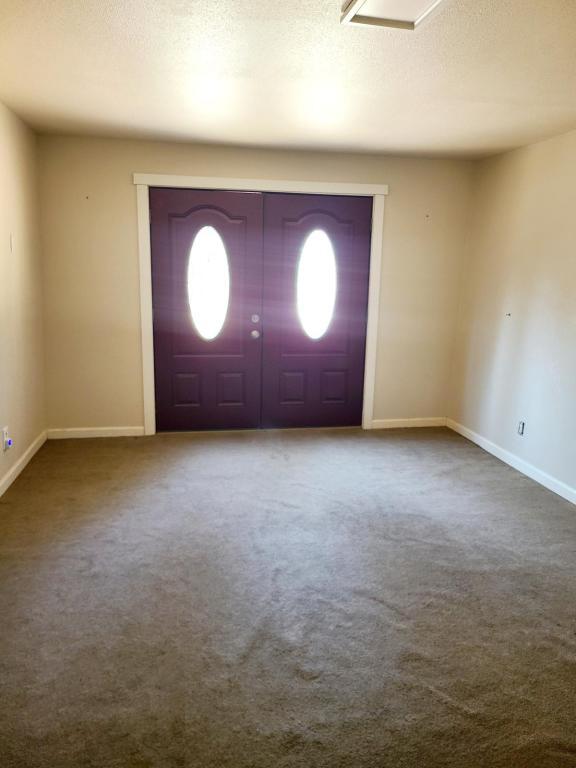 Building Photo - Cottage- 40333 Lobart Way