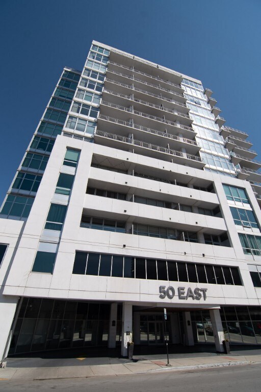 Foto del edificio - JUNE 1! East Facing 2bd/1bth with Balcony!...