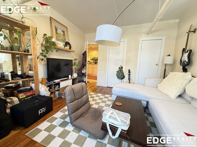 Foto del edificio - 160 Strathmore Rd