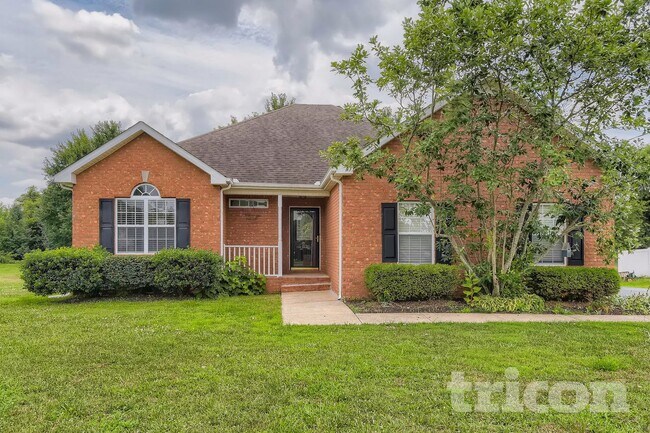 Building Photo - 207 Towbridge Dr
