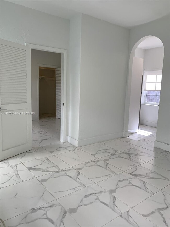 Foto del edificio - 1615 Jefferson Ave