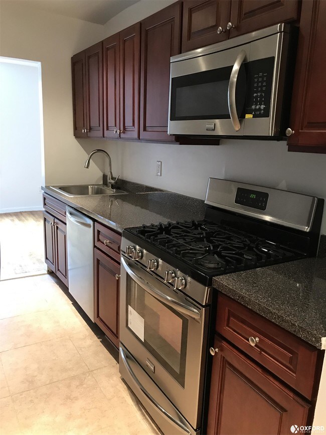 Foto del edificio - 925 E 14th St