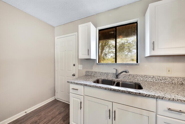 Foto del edificio - 5324 Westchase Ct
