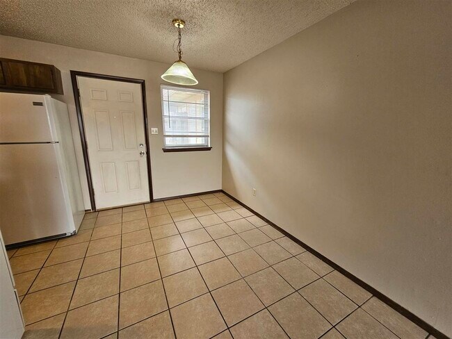 Foto del edificio - 7912 NW Crossland Cir