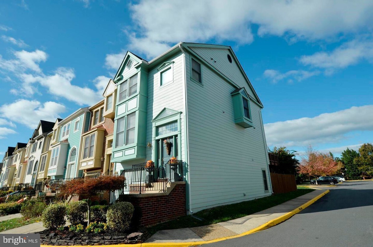 102 Meherrin Terrace SW, Leesburg, VA 20175 Townhome Rentals in