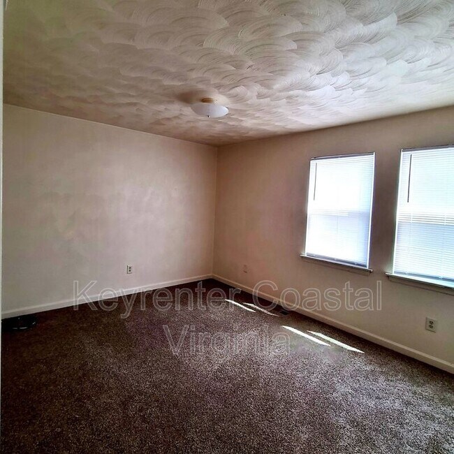Building Photo - 3027 Williams St