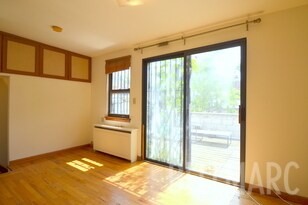 Building Photo - 323 W 38th St