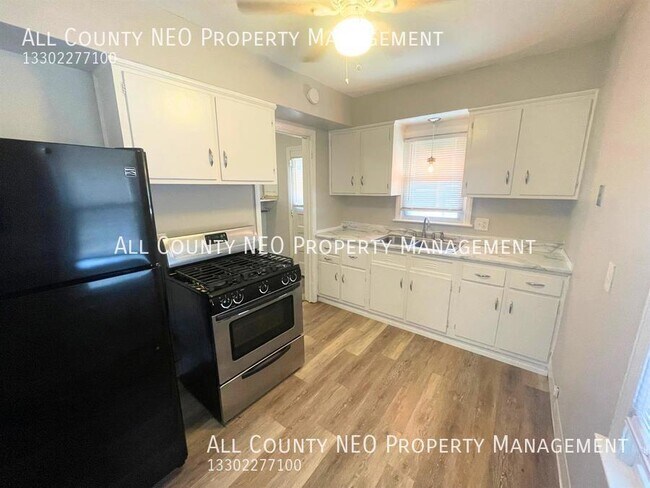 Building Photo - Charming 2 bedroom available!
