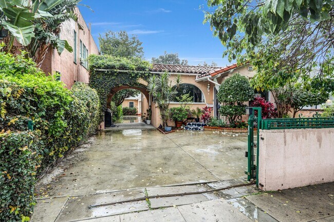 Foto del edificio - 4020 Brunswick Ave