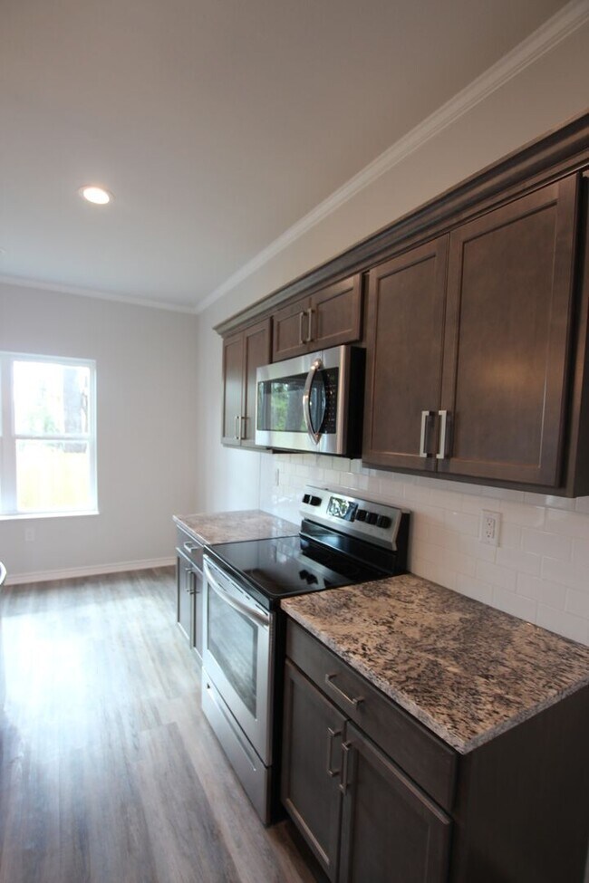 Foto del edificio - Coming Soon!: 2 Bedroom, 2.5 Bathroom, 1 C...