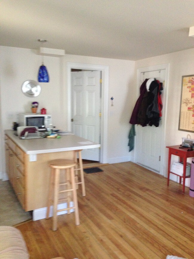 327 Pearl St Unit #2, Burlington, VT 05401 - Apartment for ...