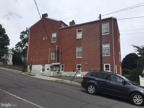 Building Photo - 171 E Main St