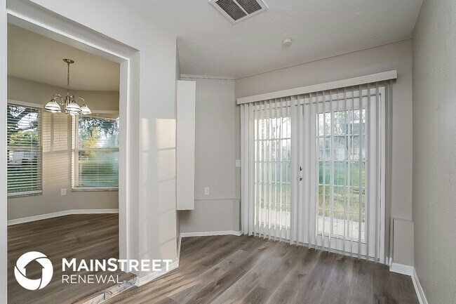 Foto del edificio - 13430 Litewood Dr