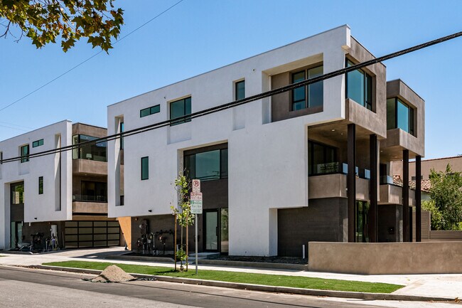 Foto del edificio - 6928 Clinton St