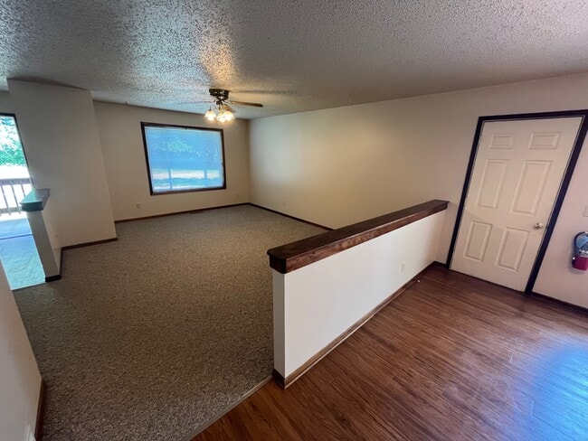 Building Photo - 1042 Zephyr Hill Ave
