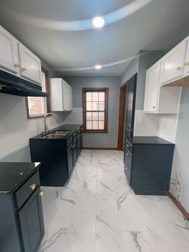 Foto del edificio - Charming 3-Bedroom Home with Large Yard – $1,540/month!