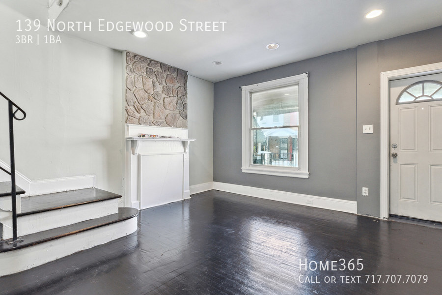 Primary Photo - 3 Bedroom, 1.5 Bathroom Home Available Now!