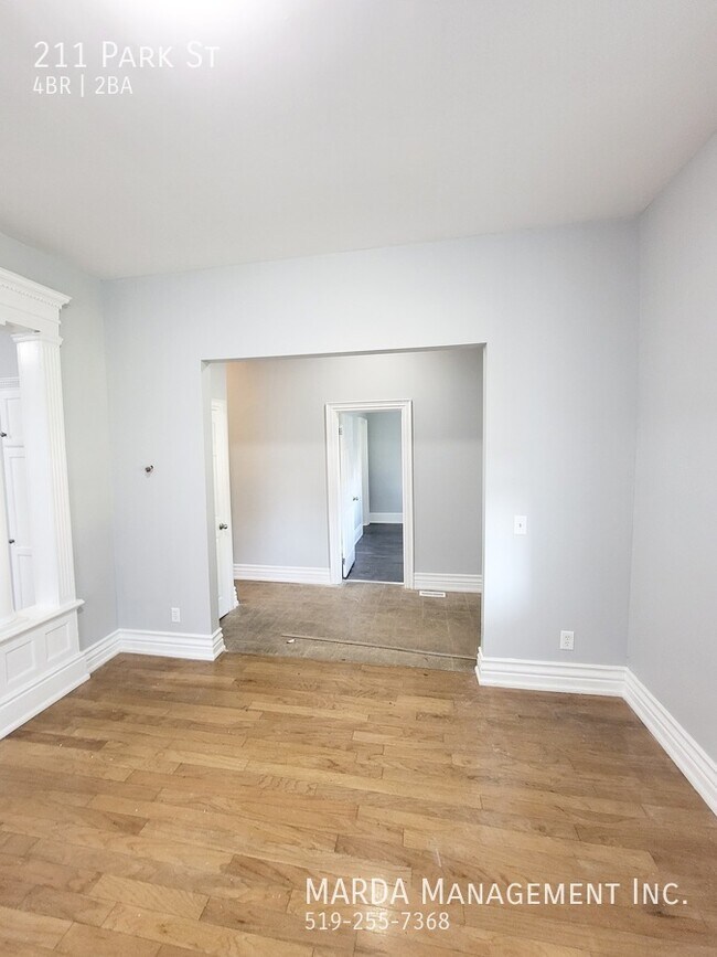 Photo du bâtiment - CHARMING 4 BED/2 BATH HOME IN CHATHAM ON QUARTER-ACRE LOT + UTILITIES