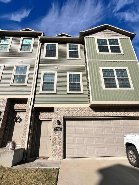 Foto principal - 2788 W Auburn Dr