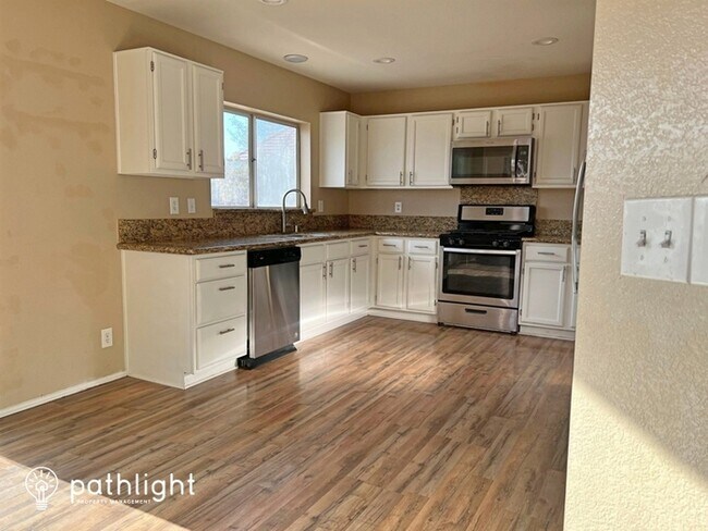 Foto del edificio - 44313 63rd St W, Lancaster, CA, 93536