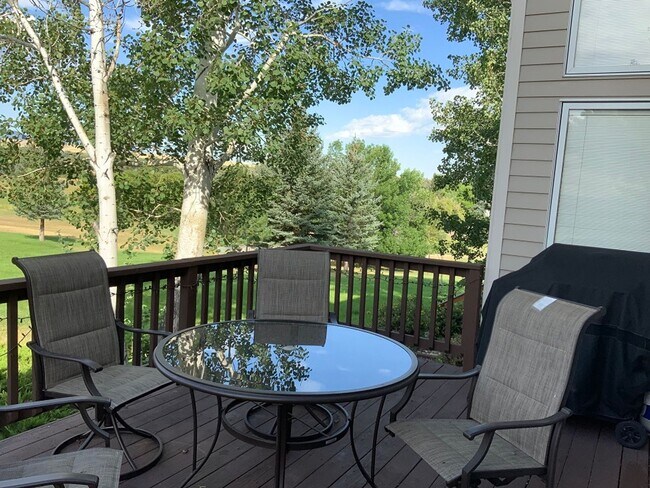 Building Photo - Short term lease on fully furnished house