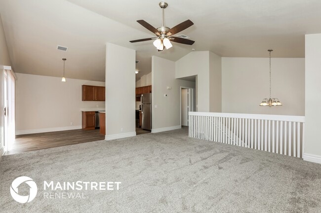 Building Photo - 921 S Val Vista Dr