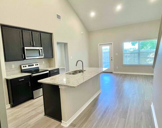 Foto del edificio - 14552 County Rd 2191