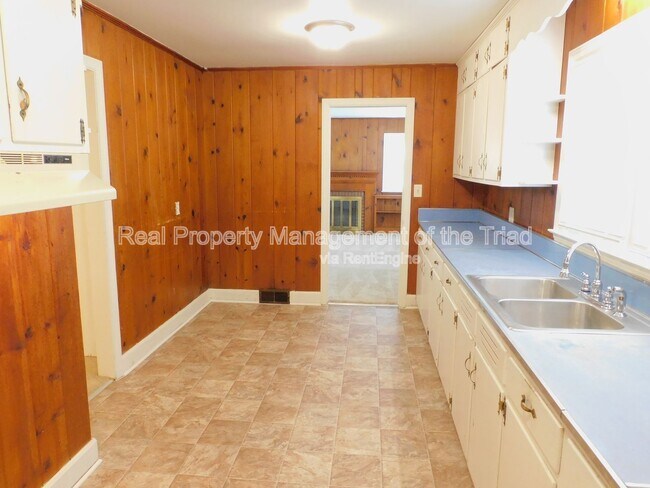 Foto del edificio - 3908 Lacy Ave