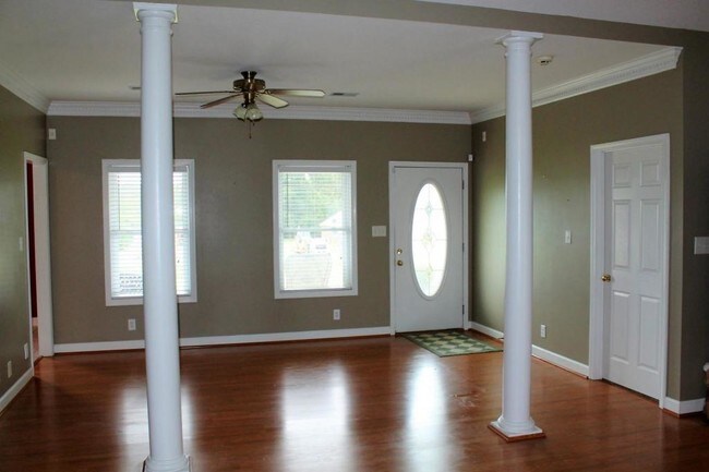 Building Photo - 4289 Sango Rd