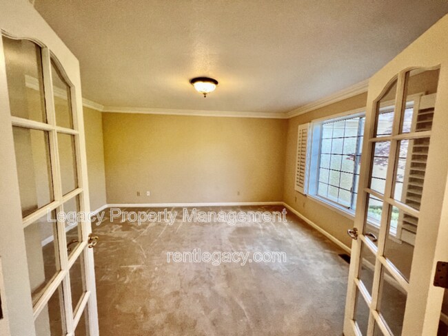 Foto del edificio - 2552 Cotswold Hill Dr