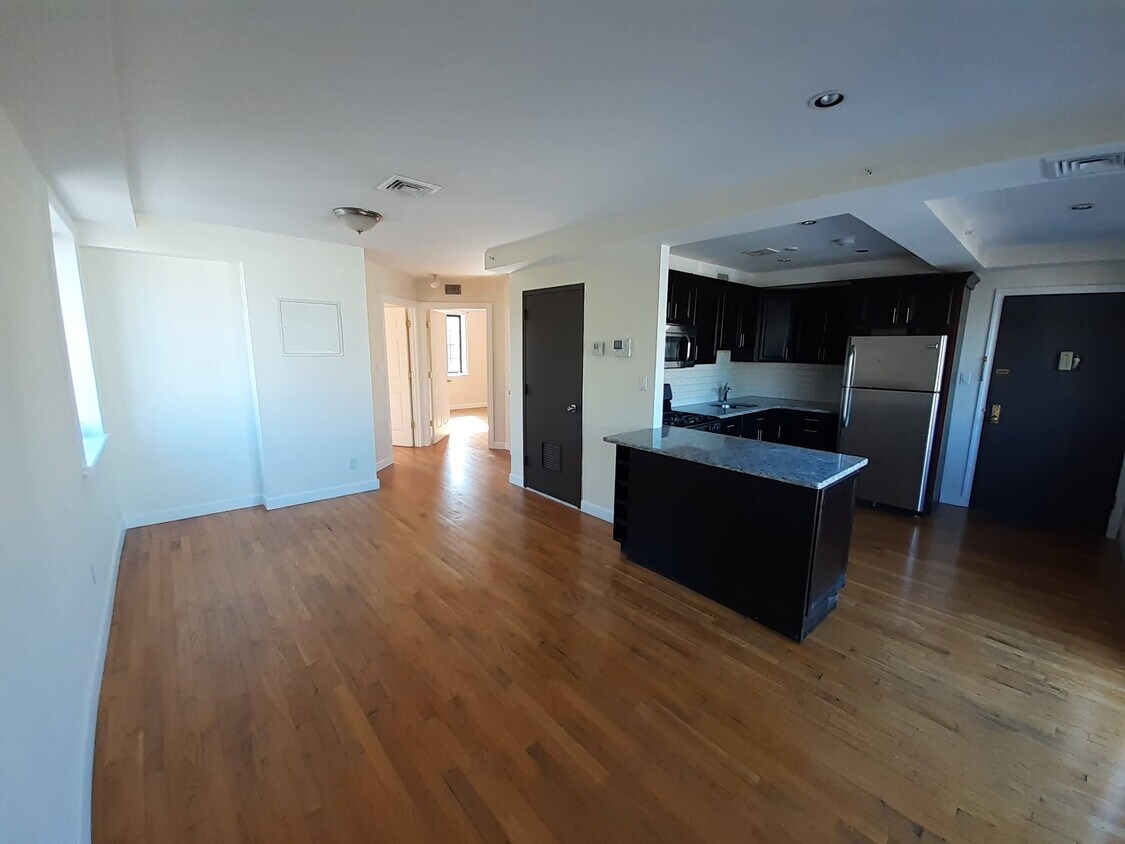 Open floor Kitchen - 4140 Junction Blvd
