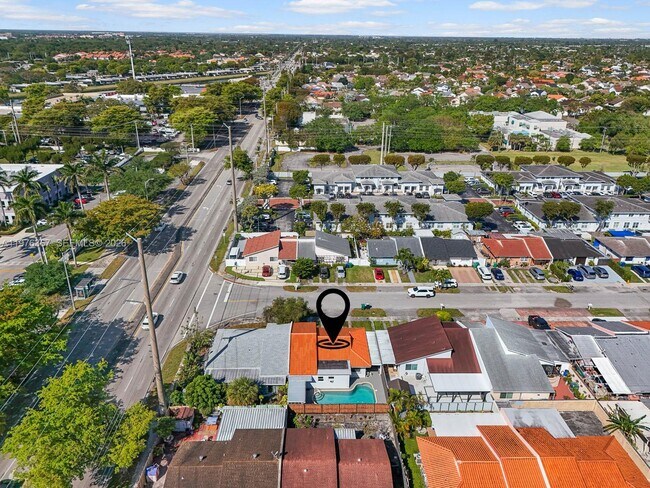 Foto del edificio - 7121 SW 102nd Ct