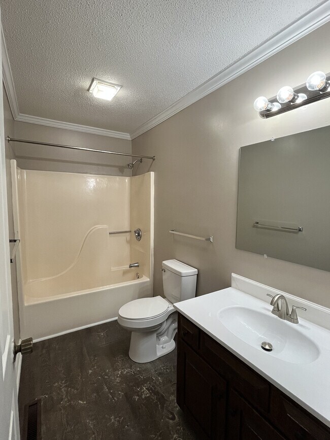 Foto del edificio - Madison Avenue Townhomes