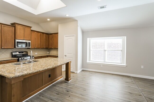 Building Photo - 817 Partridge Dr