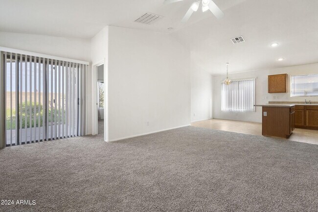 Foto del edificio - 22605 Davis Way