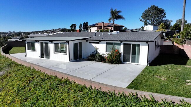 Foto del edificio - Freshly remodeled, 4 bedroom 2 bath house ...