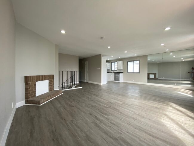 Foto del edificio - 134 Morton Dr