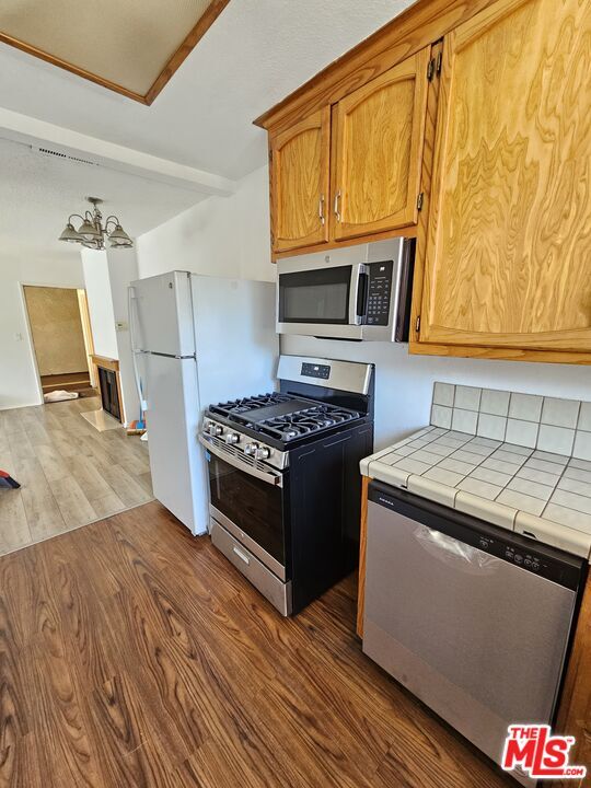 Building Photo - 5170 Columbus Ave