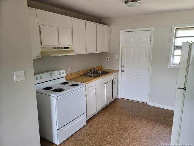 Foto del edificio - 5750 Gregory St