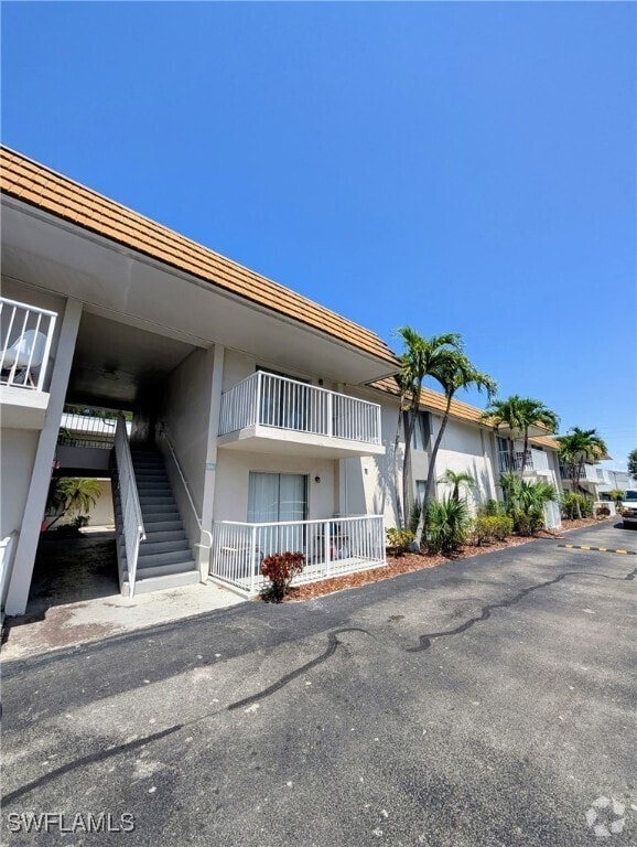 Building Photo - 1830 Maravilla Ave