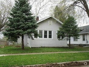 Building Photo - 813 Western Ave
