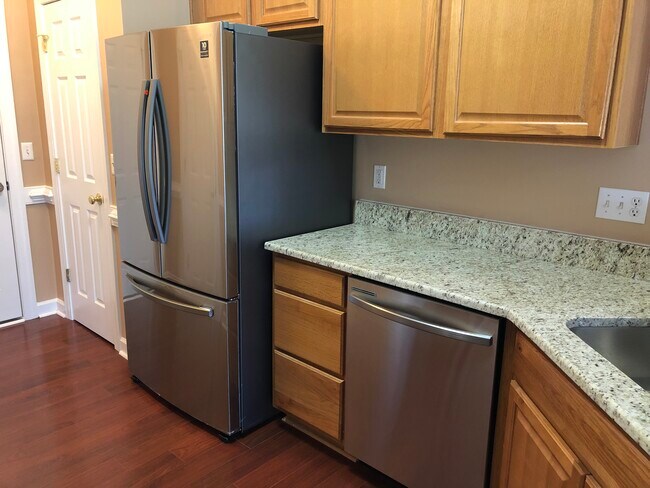 Foto del edificio - 11008 Farmville Rd