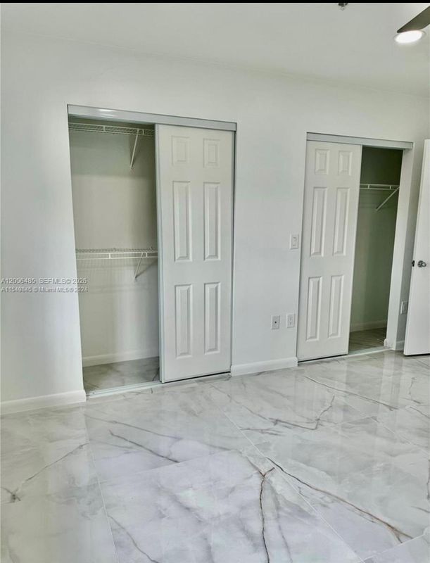Foto del edificio - 2113 Renaissance Blvd