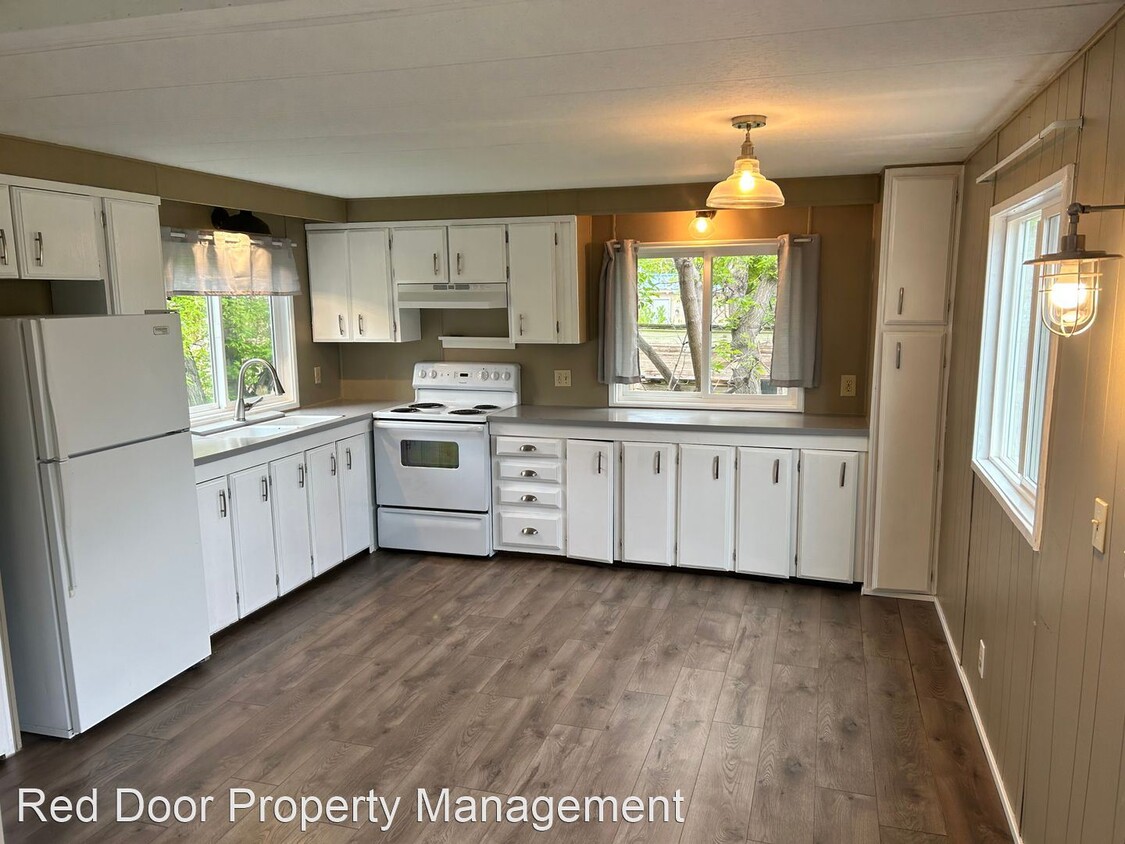 Primary Photo - 2 br, 2 bath House - 215 1st Ave N
